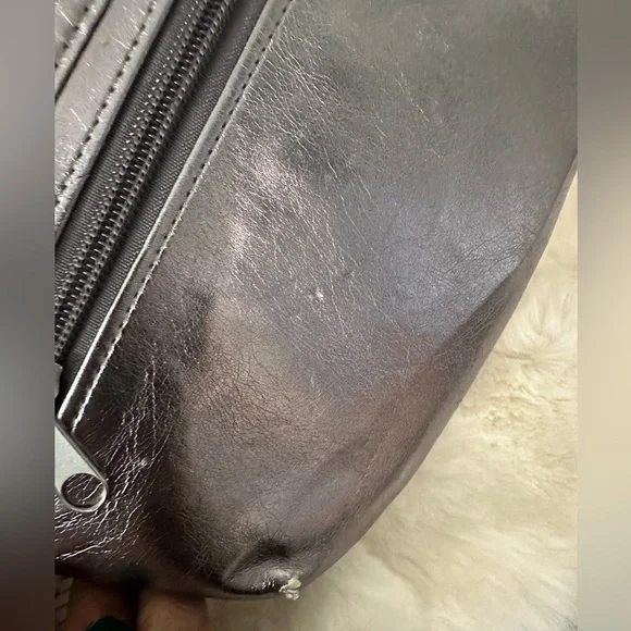 Vintage Glitz & Glam Metallic Silver Sequin Clutch - Picture 10 of 17